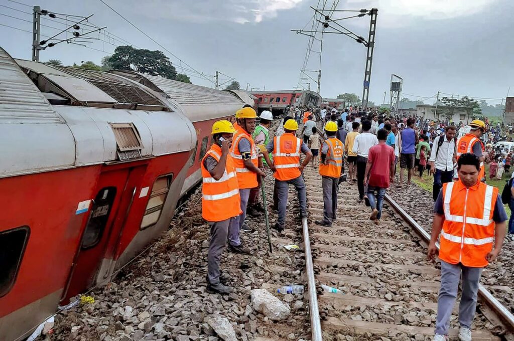 Mumbai-Havda accident