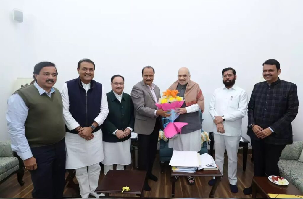 amit-shah-with-fadnavis-shinde-and-ajit