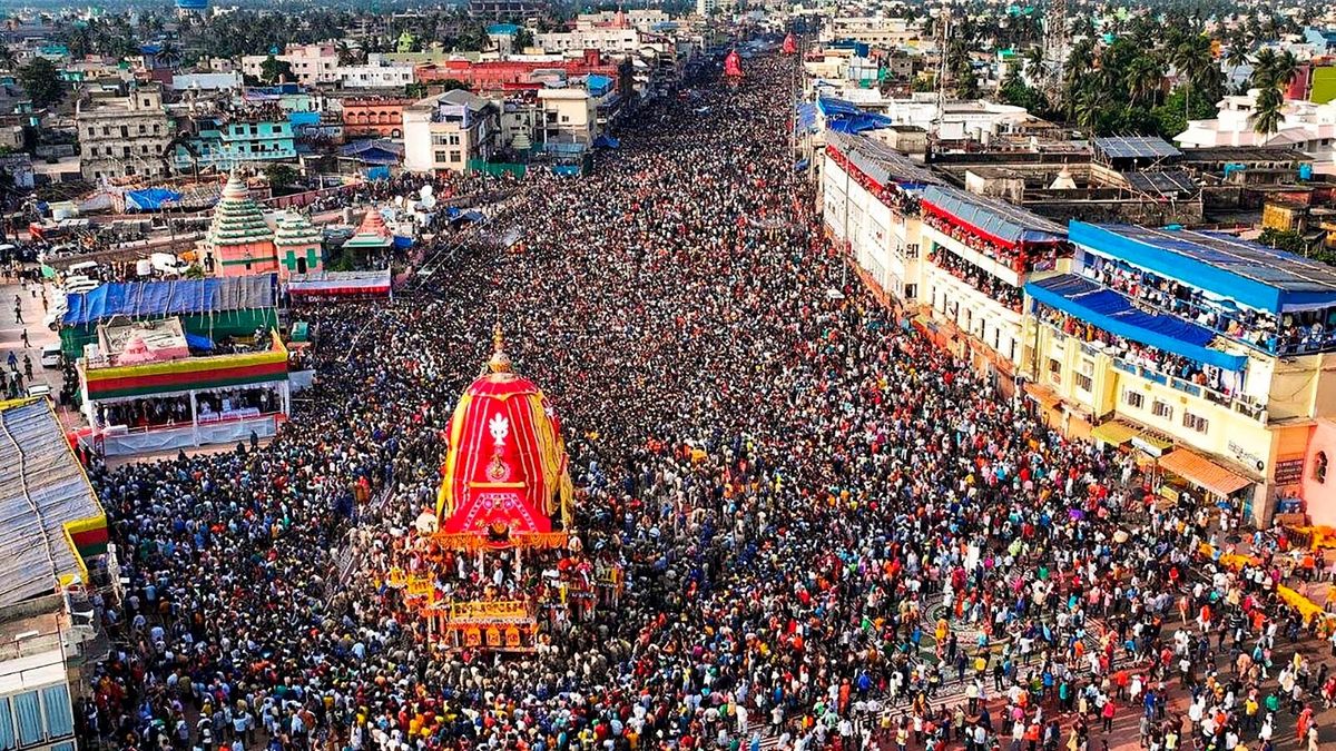 Chaos at Jagannath Yatra 2025 as Elephant Turns Unruly - Central Times