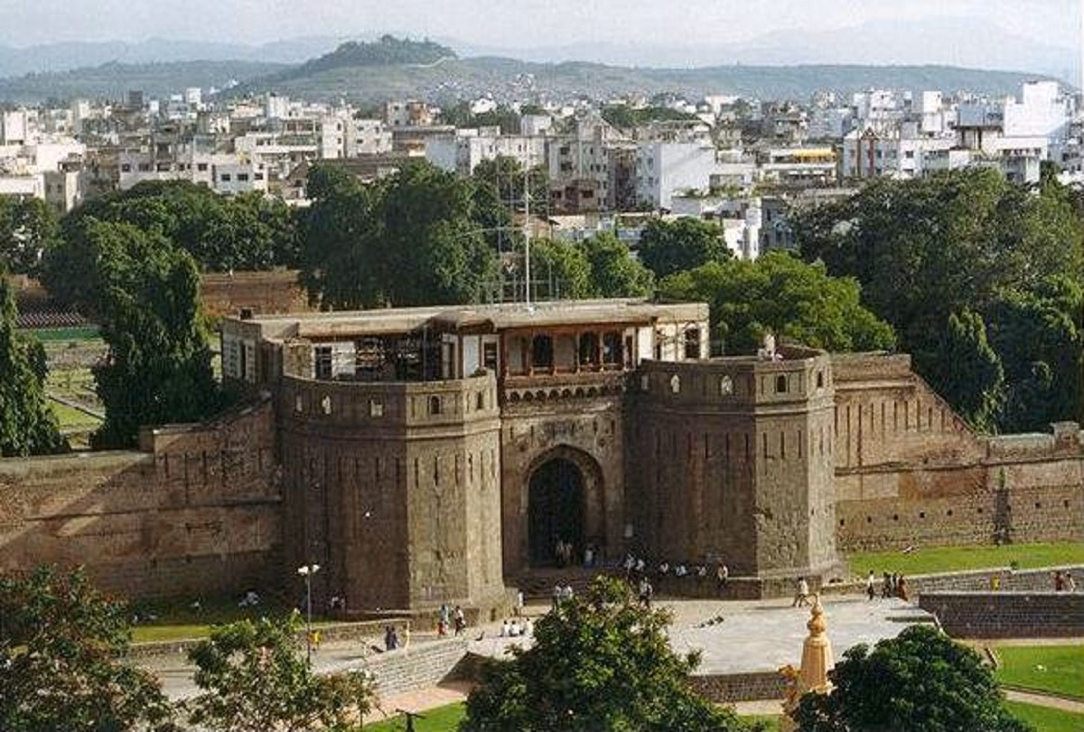पुणे के ऐतिहासिक Shaniwar Wada में आग, मराठा इतिहास की धरोहर बची