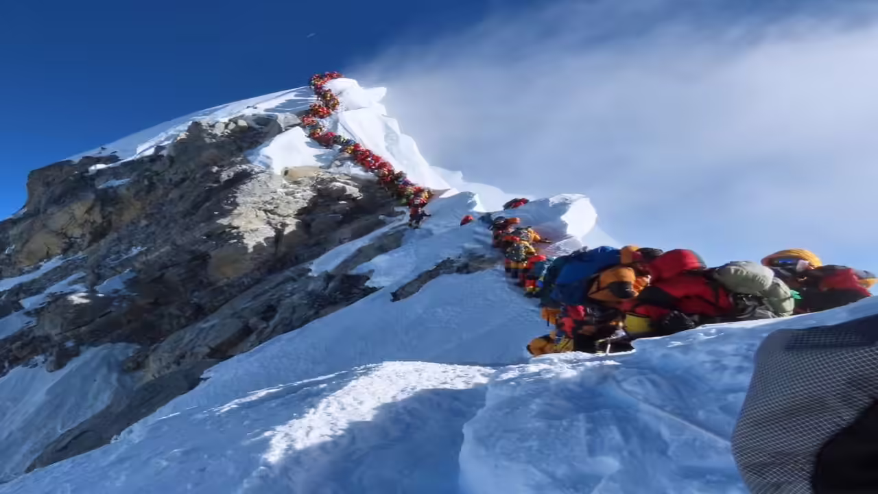 Mount Everest Descent Turns Fatal for Two Indian Climbers