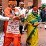 साधु का भेष धारण कर विरोध प्रदर्शन करने पर पप्पू यादव कानूनी विवाद में, शिकायत दर्ज